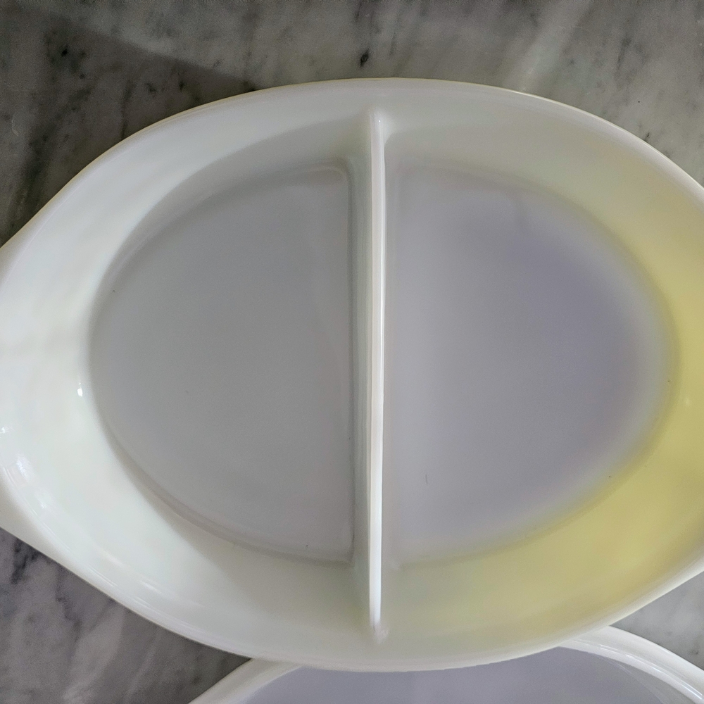 Pyrex White Yellow Olive Green Casserole Dish with Floral Design - Picture 7 of 9